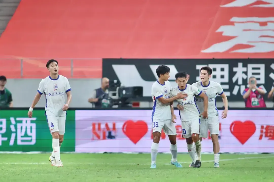 迎来打破队, 于汉超, AA